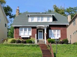 1041 Kinmont St, Cincinnati, OH 45208