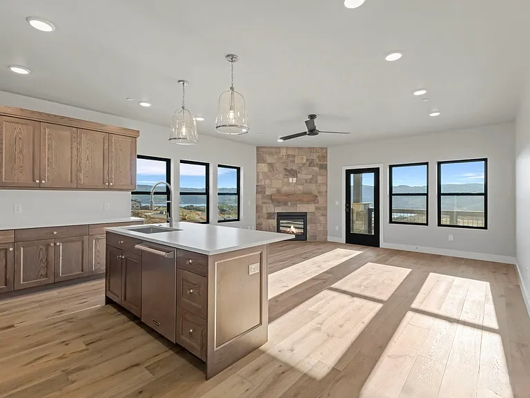 1124 W Vos Cir #201 — Photo 12