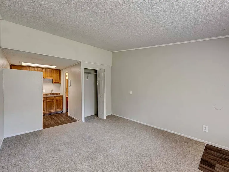 Pelican Pointe — Photo 3