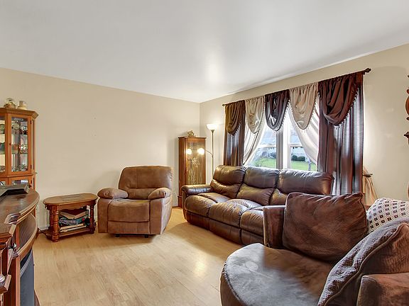 Laminate wood floors