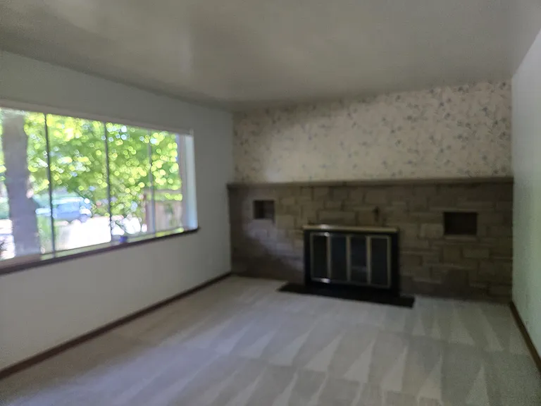 4005 N 24th St — Photo 12