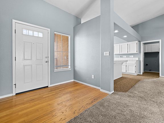 4th image of 2523 S Aspen Street