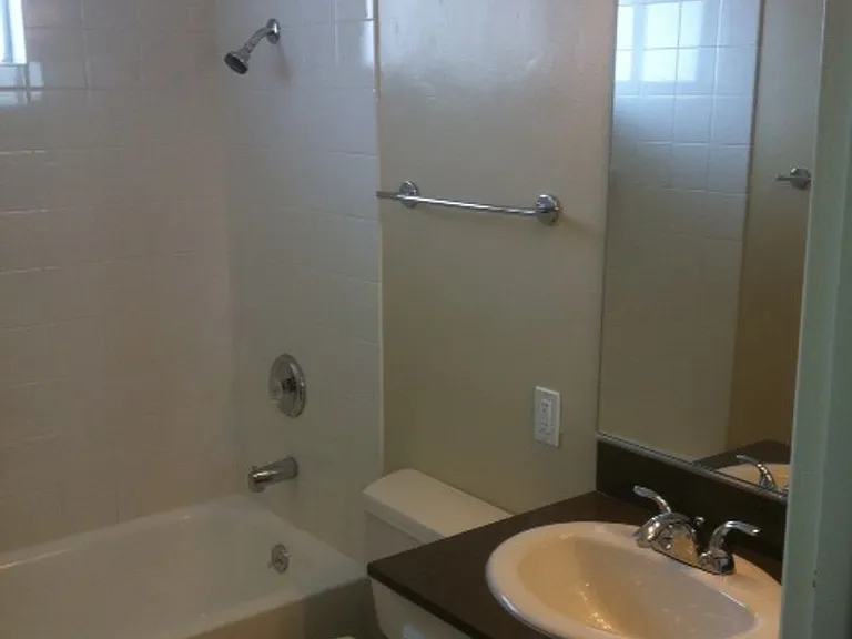 5014 Narragansett Avenue — Photo 3