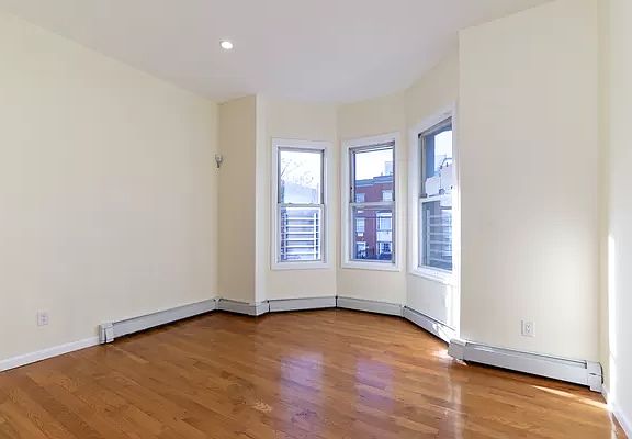 2nd image of 1414 Vyse Ave Floor 1