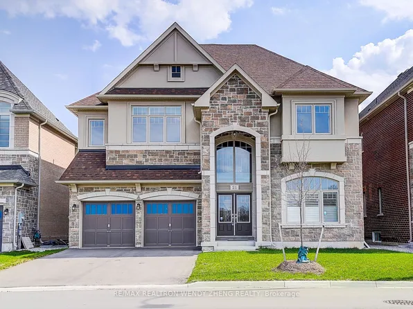21 Charles White Ct, East Gwillimbury, ON L0G 1V0