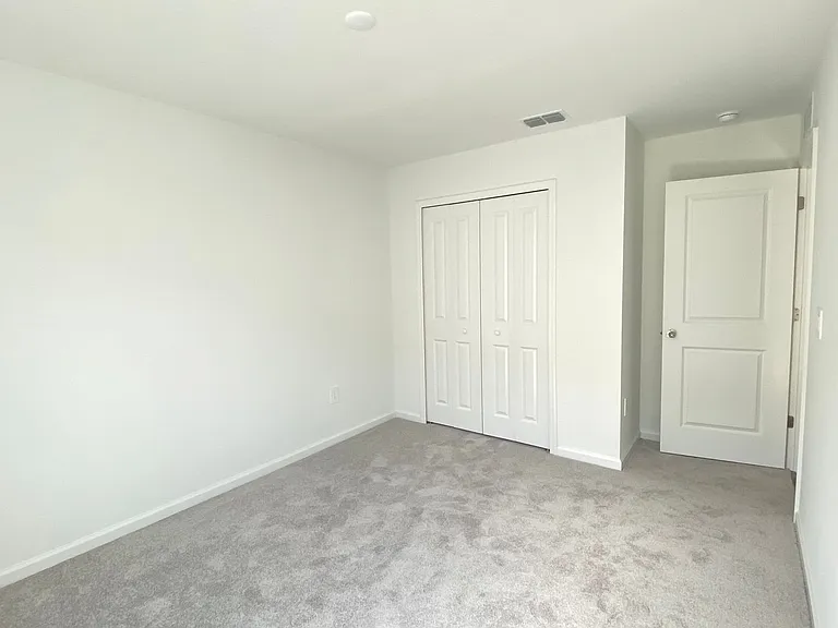 4637 SW 84th Street Rd — Photo 8