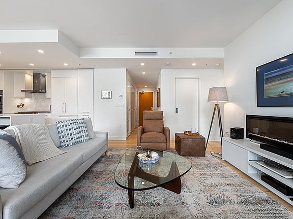 2nd image of 1439 George St #507