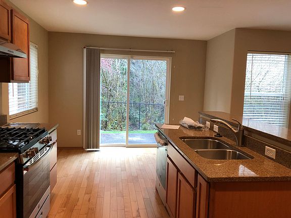 2nd image of 8124 231st Pl NE