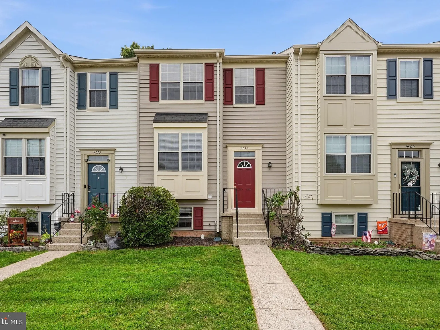 4 bed, 1280 sqft, $2,700 — Photo 1