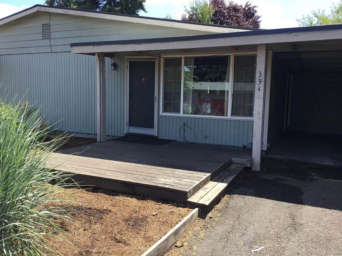 Building Photo - 334 Foxglove Ave