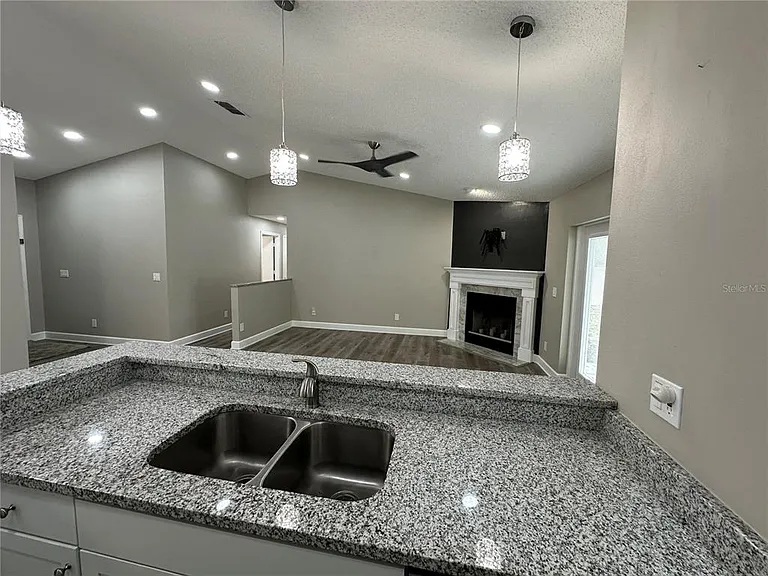 1229 Allendale Dr — Photo 9