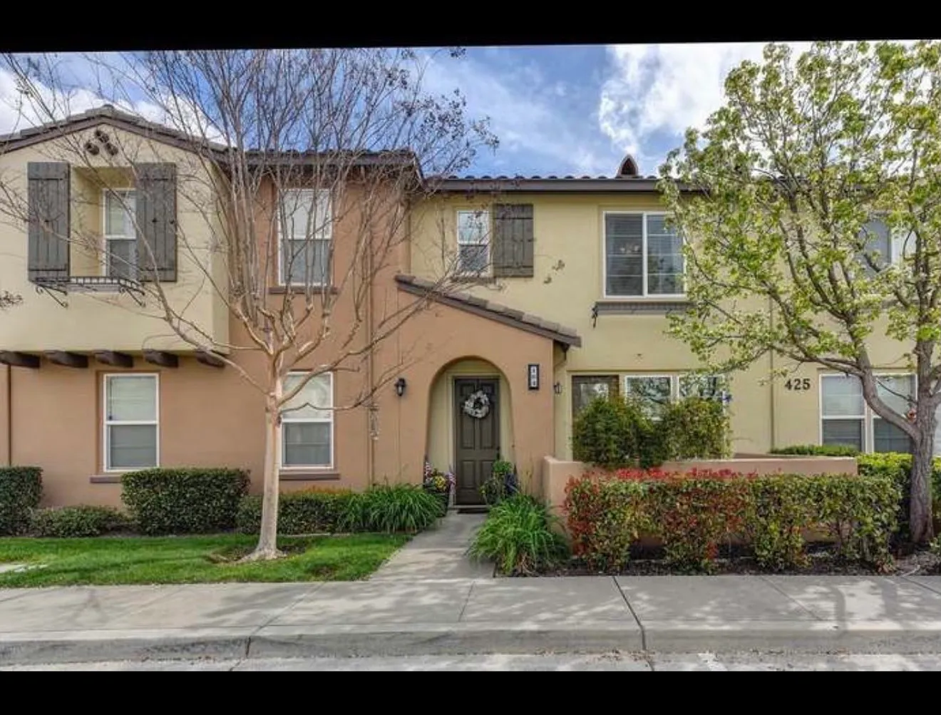 3 bed, 2.5 bath, 1500 sqft, $3,000 — Photo 1