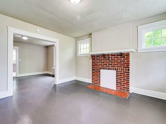 2nd image of 2908 Stockton St