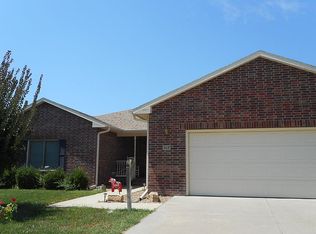 337 Cedar Cir, Lindsborg, KS 67456