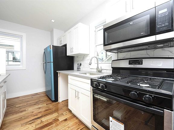 2nd image of 209-50 111th Ave