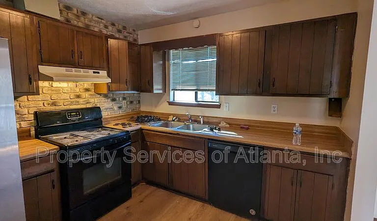 4341 Old Lake Dr — Photo 11