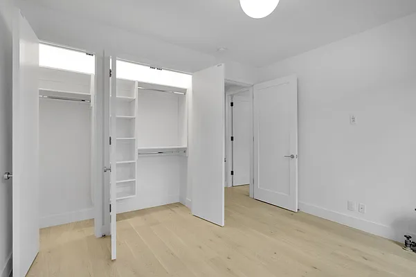 Rented by Brighton Management | media 124