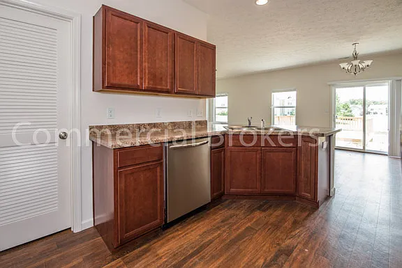 3226 Jasmine Ct — Photo 5