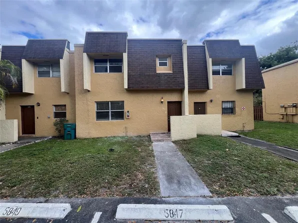5847 BLUEBERRY Court #85, Lauderhill, FL 33313