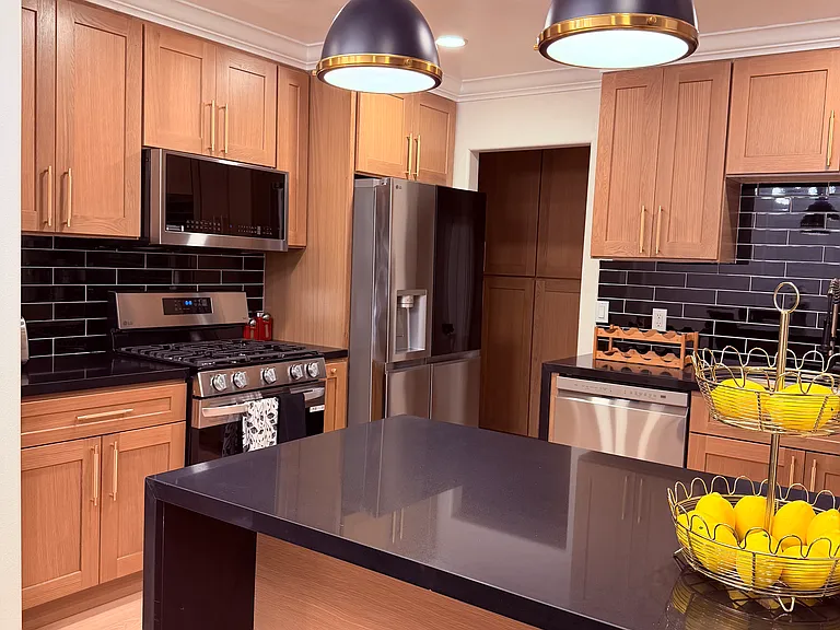 Kitchen-Brand new Appliances