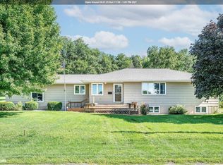 106 8th Ave, Defiance, IA 51527