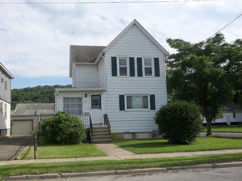 1st image of 26 Jackson St