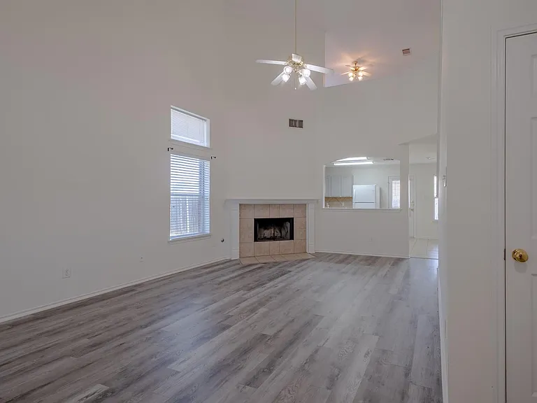 2202 Piedmont Ct — Photo 9
