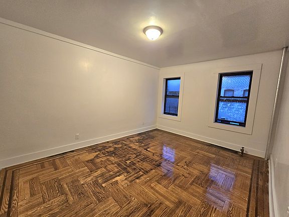 2nd image of 2530 Ocean Ave #D4