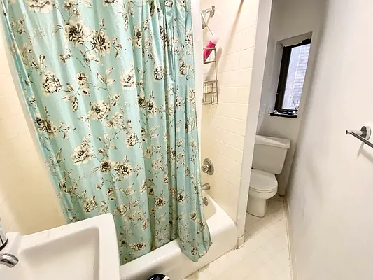 Rented by J PRESTON AND ASSOCIATES INC | media 28