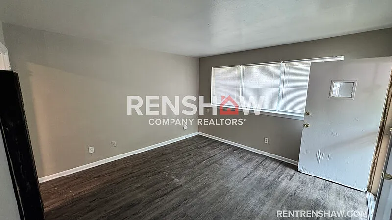 2 bed, 1.0 bath, $945 — Photo 2