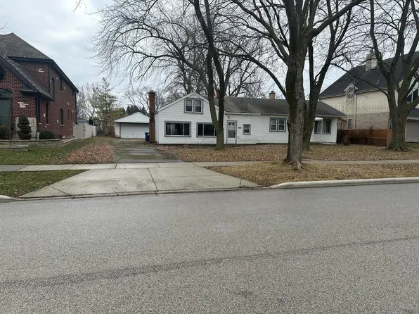 2247 Westview Dr, Des Plaines, IL 60018