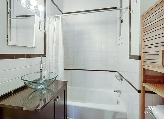 Rented by Warburg | media 20