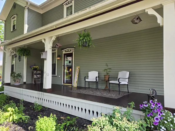 702 S Van Buren St, Auburn, IN 46706