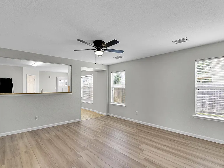 6507 Bluestone Springs Ln — Photo 4