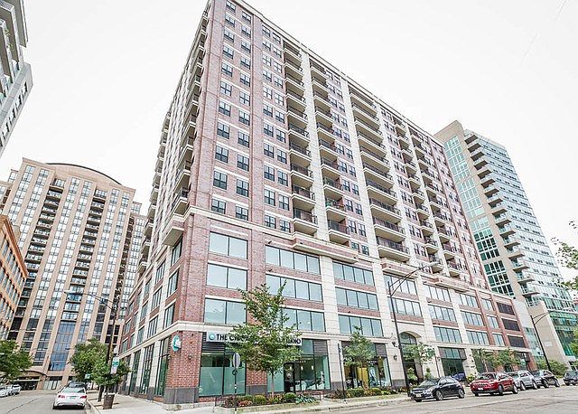 1st image of 451 W Huron St Unit 1303