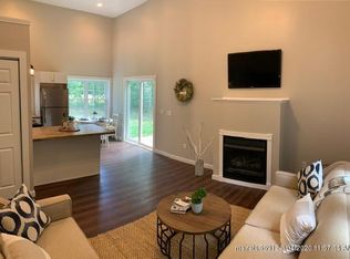 512 Falmouth Rd, Windham, ME 04062