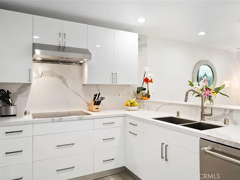 1585 S Coast Hwy #47 — Photo 10