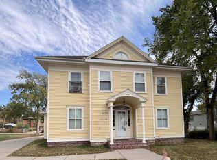 1012 Walnut St, Yankton, SD 57078