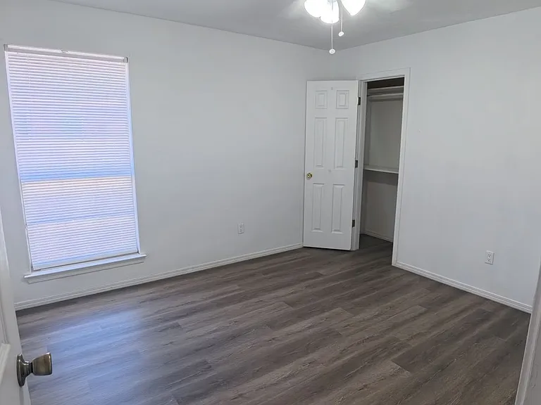 915 Tony Sanchez Dr SE — Photo 13