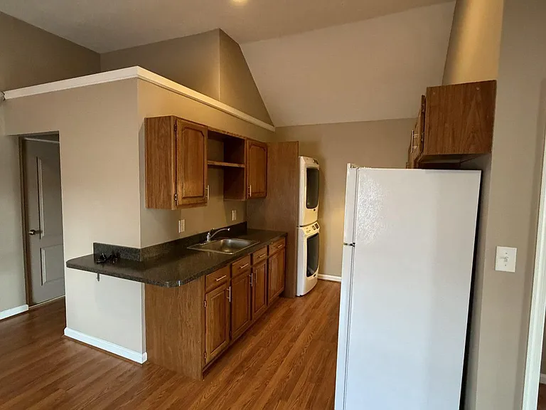 600 Charles St #C — Photo 3