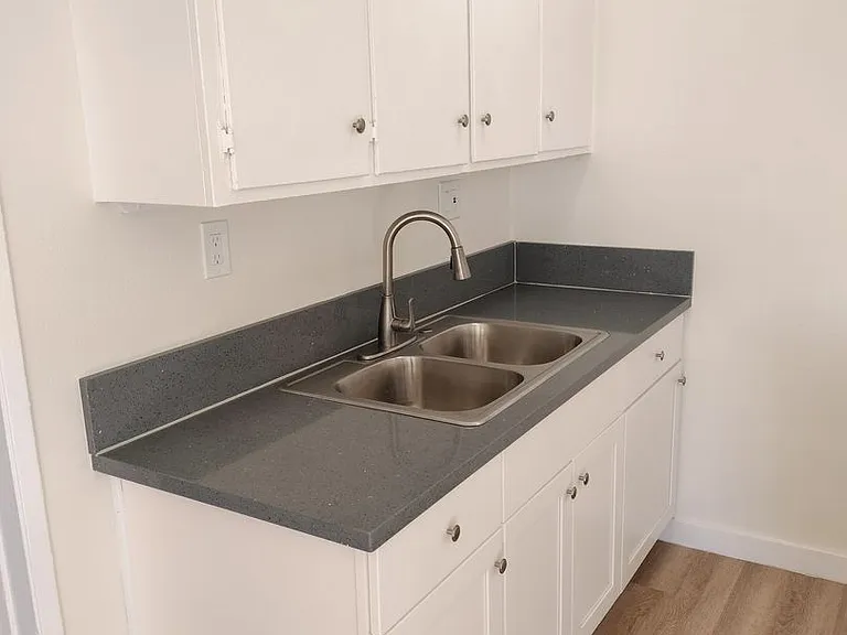 12511 Morningside Ave — Photo 15
