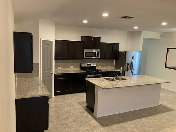 3rd image of 10141 Strasbourg Way