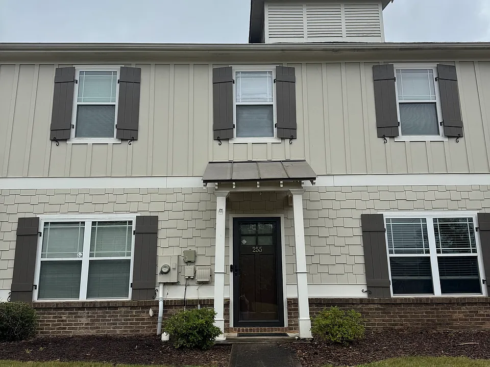 255 Oconee River Cir