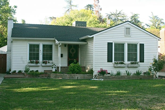 1st image of 842 E Garland Ave