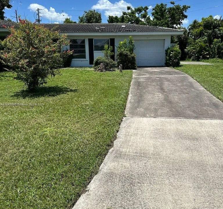 1st image of 1611 Manor Ave