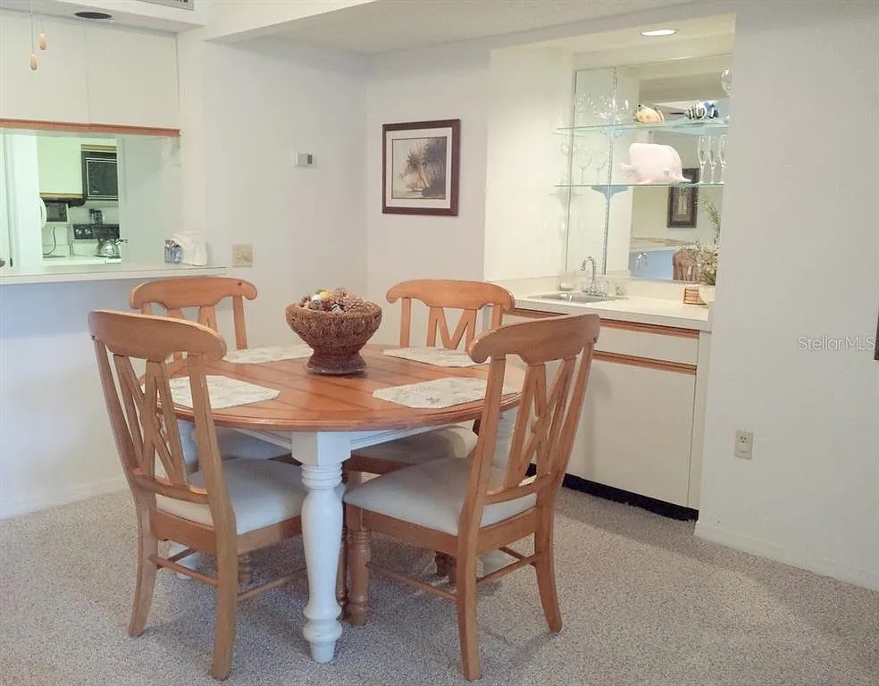 2 bed, 1110 sqft, $3,200 — Photo 4