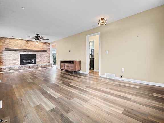 4th image of 1865 9th St SW