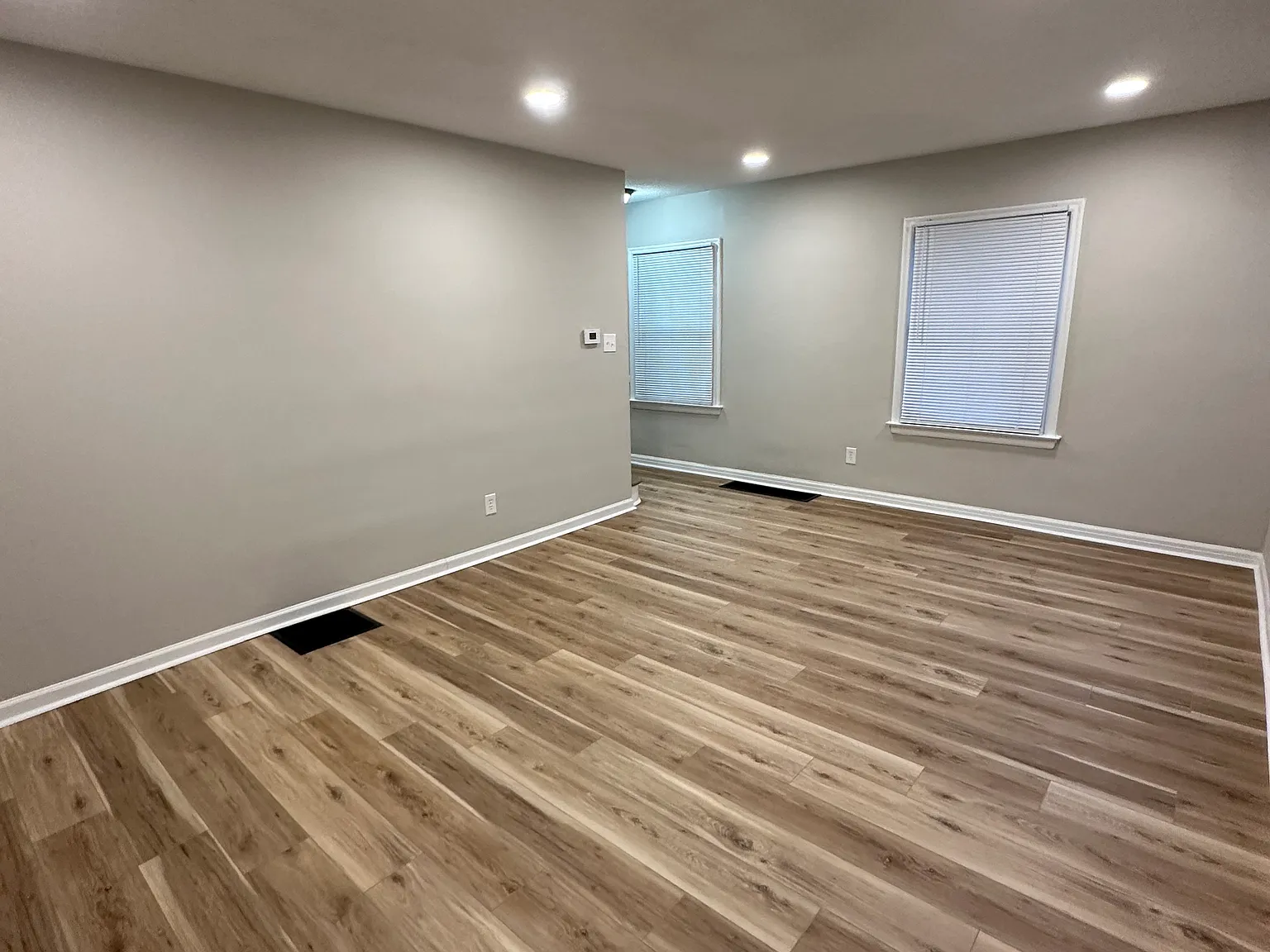2 bed, 1008 sqft, $1,500 — Photo 3
