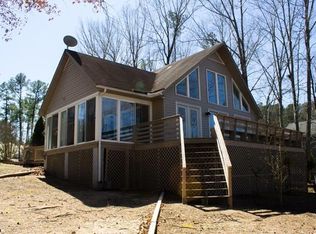 43 Rock Island Ln, Gasburg, VA 23857