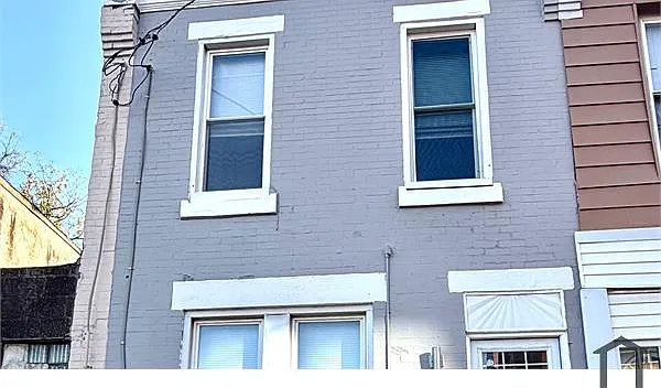 3 bed, 922 sqft, $1,500 — Photo 2